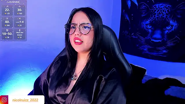 Chat +18 de Nicolle_Ruizz ao vivo