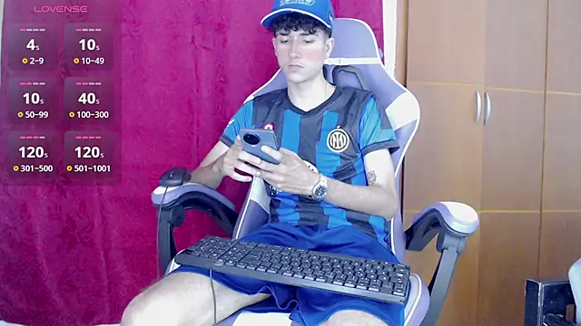 Johnny_cagee_ – Naživo XXX chat