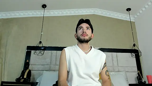 Pokazy przed kamerką – AxelScott