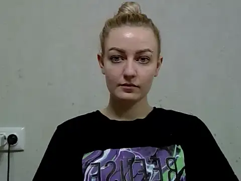 KelGrov2 Live XXX Chat