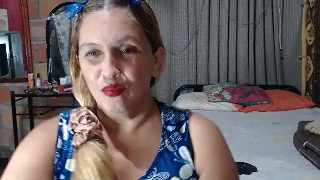 دردشة mom_son_dirty الجنسية المباشرة