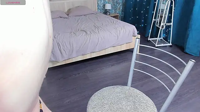 Chat +18 de OdellaFrake ao vivo