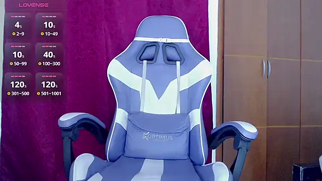 Johnny_cagee_'s Live XXX Chat