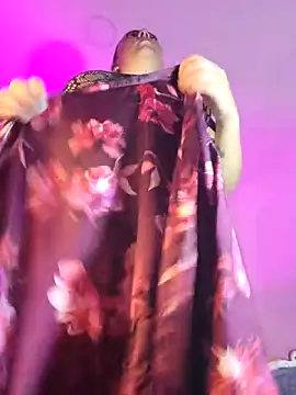 VickyHoult's Live XXX Chat