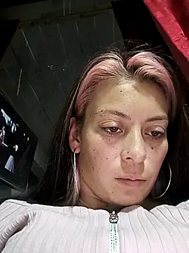 Chat +18 de Tefannyy_ ao vivo