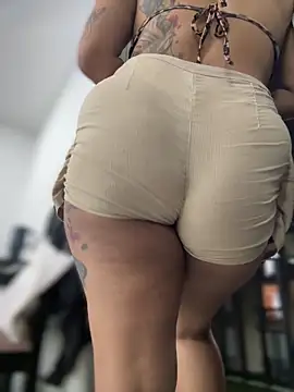 Chatroom XXX en direct de Kaily_Sweet16