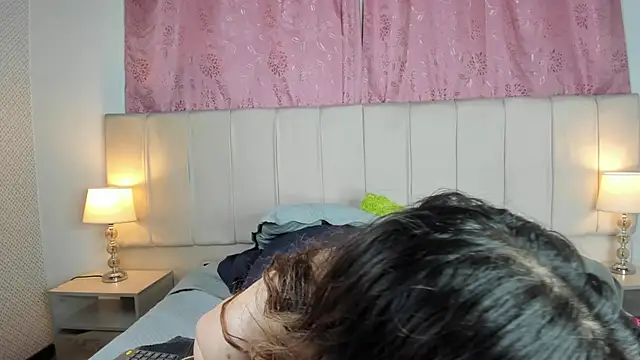 Онлайн чат XXX mia__gv