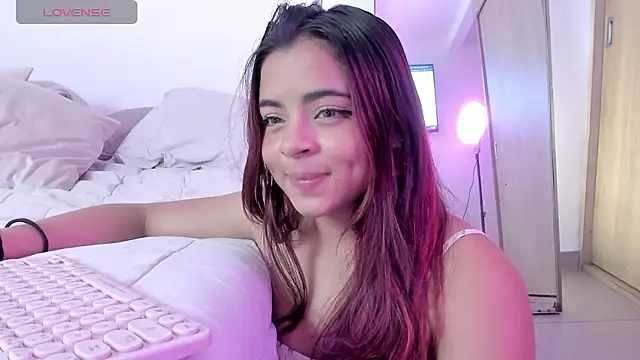 Chatroom XXX en direct de valy_shyness