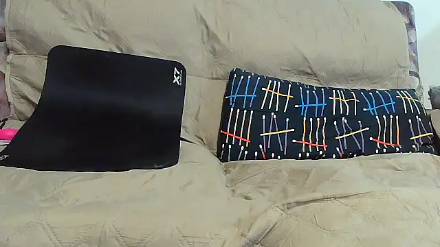 IRINALOVEE élő XXX-chatje