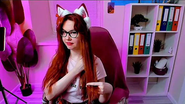 CarolGiggly's Live XXX Chat