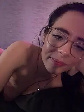 Chatroom XXX en direct de Viktoria_Marie