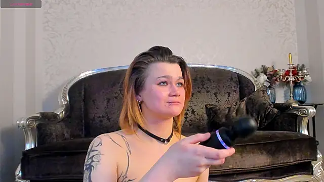 Chat XXX en directo de PeachBevy