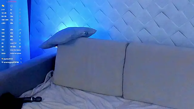 Chatroom XXX en direct de CrimsonBella