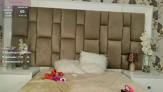 LizaLorini: απευθείας συνομιλία ΧΧΧ