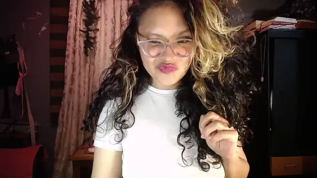 Chatroom XXX en direct de Hathorlove