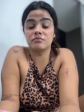 Kaily_Sweet16: απευθείας συνομιλία ΧΧΧ