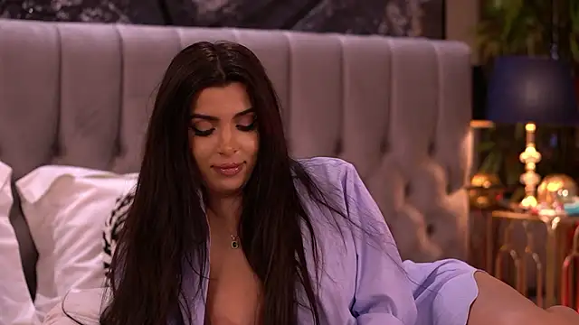 NicoleCellini Live XXX-chat