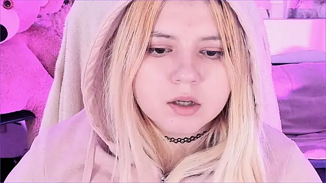 DiaAngell's Live XXX Chat