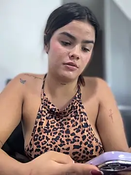 Živý XXX chat Kaily_Sweet16