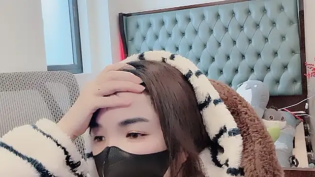 Caryln-Bun's Live XXX Chat