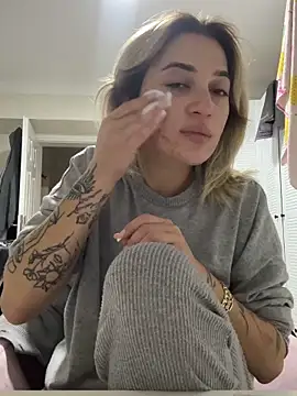 Chat +18 de yaprakmericc ao vivo