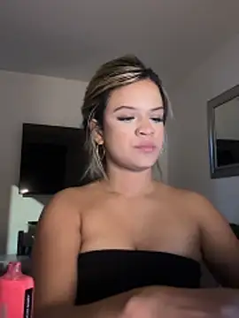 Show de Alisha-Bond na webcam