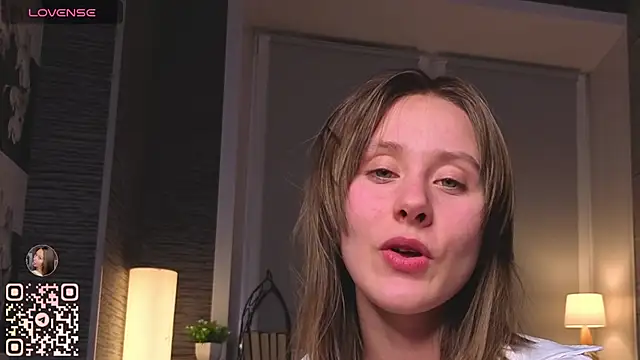 EthalBuffkin Adlı Modelin Canlı XXX Sohbeti