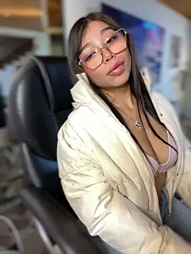 Chat +18 de Maddy_Piink ao vivo