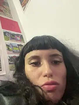 Chat +18 de XBODTRIIPX ao vivo