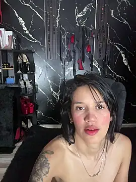 Chat +18 de AriadneNorth_SophiBraum ao vivo