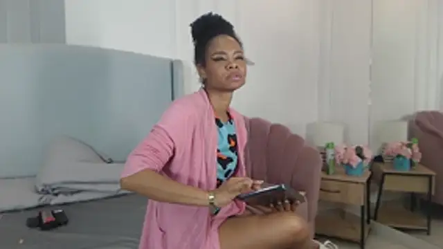 ChantalGarner live XXX chat