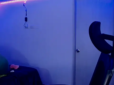 Živý XXX chat Ivonnybonn