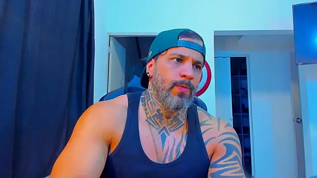 JoshRigby – Naživo XXX chat