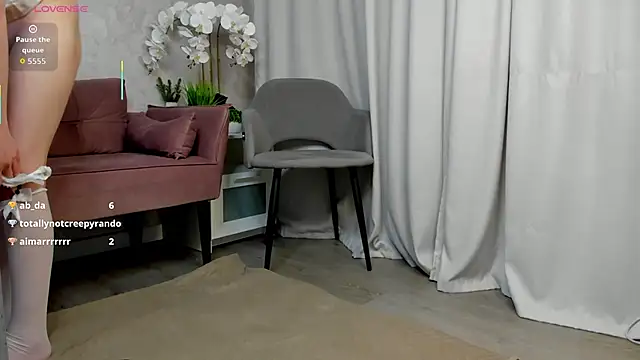 LiraRevery – Naživo XXX chat