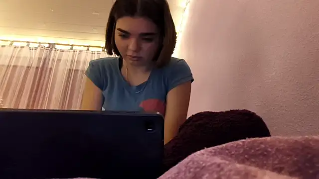 Chat +18 de Mona_Slearys ao vivo