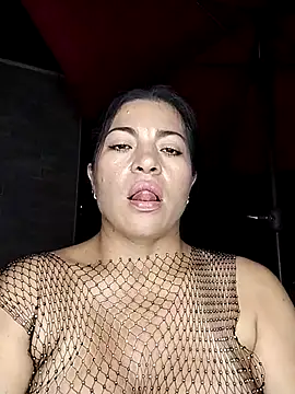 Chatroom XXX en direct de Thaliaa_Queen