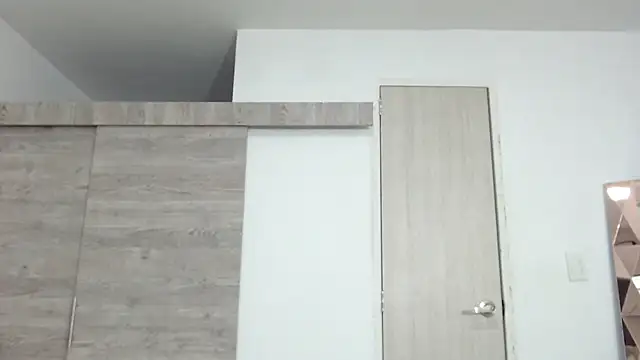 AmbarSofhia Adlı Modelin Canlı XXX Sohbeti