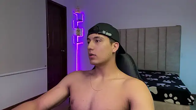 Chat XXX en directo de CHRIS_MORGAN1