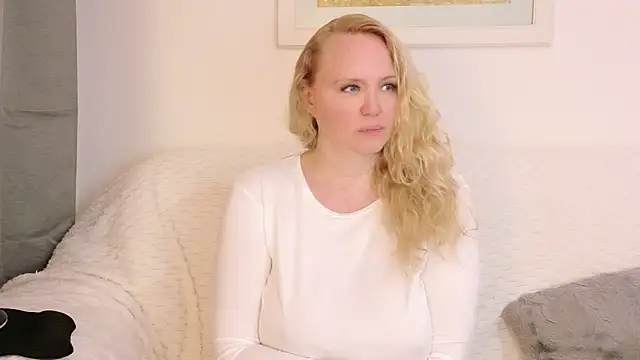 Sarah4you's Live XXX Chat