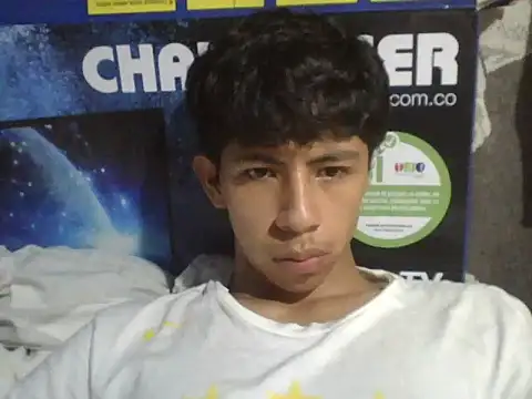Carlos_Albert02's Live XXX Chat