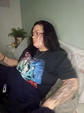 Saucy-Serenity Chat XXX in diretta