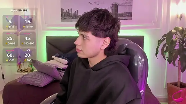 Jordan_24_'s Live XXX Chat