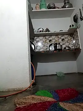 Rupali_hot: διαδικτυακό σόου στην κάμερα