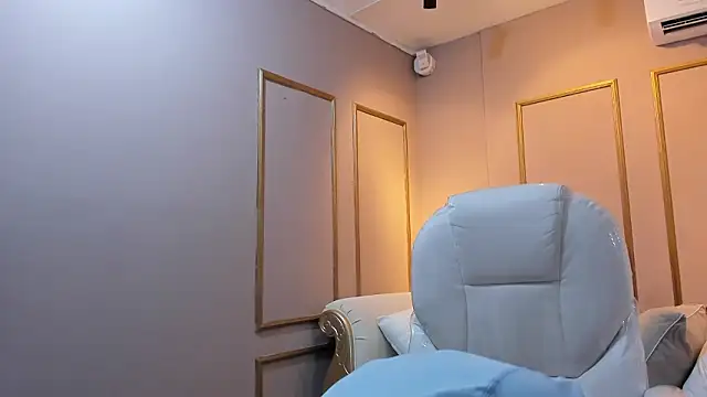 NahimiThompson: απευθείας συνομιλία ΧΧΧ