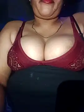 Chat XXX ao vivo de 01Mona