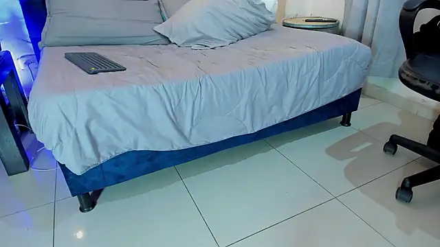 _Dasha__: онлайн-секс-чат