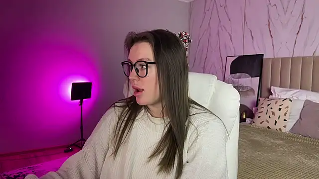 Chatroom XXX en direct de MoonlightLovee