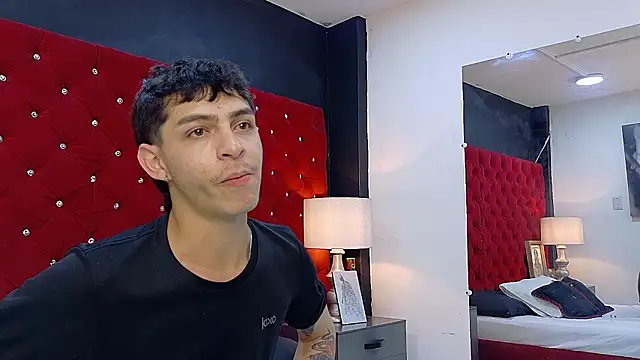 Logan_Woods' Live XXX Chat