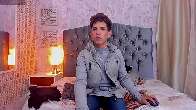 arlequiin_'s Live XXX Chat