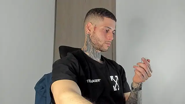 _jamesleandros1's Live XXX Chat